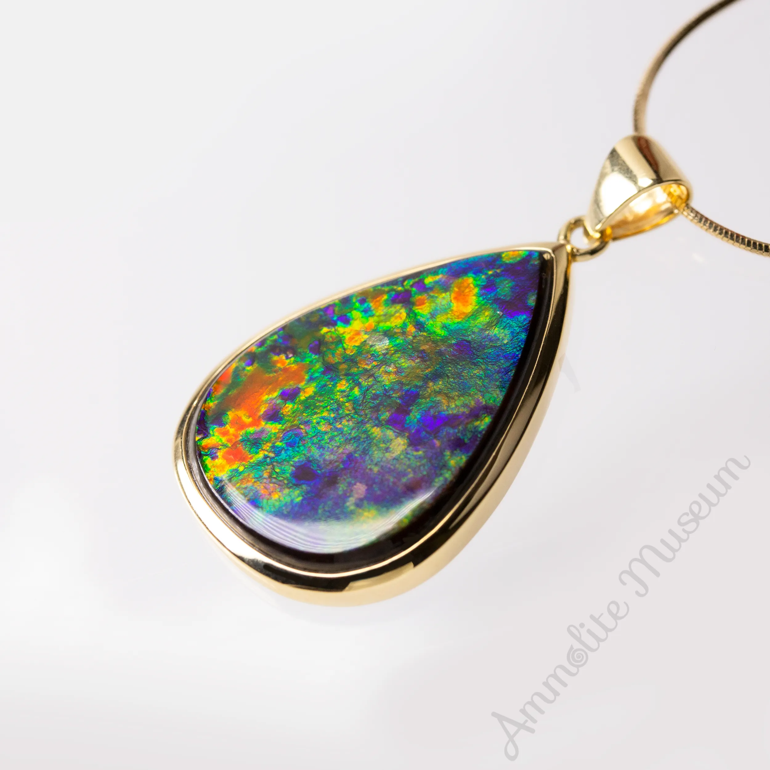 AAA Grade 18K Gold Teardrop Ammolite Pendant