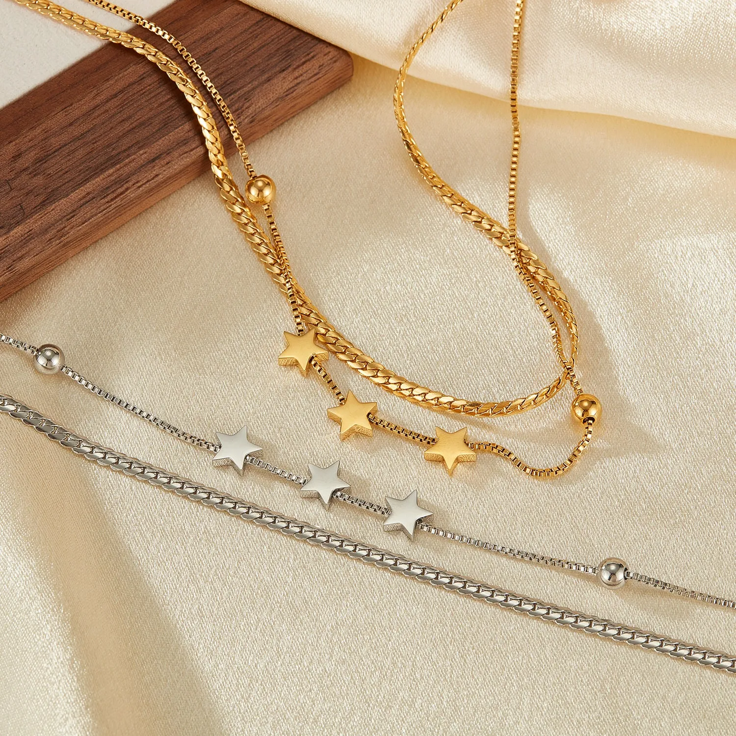 Charming Women's Gold Star Pendant Necklace - Delicate Layered Chain Jewelry