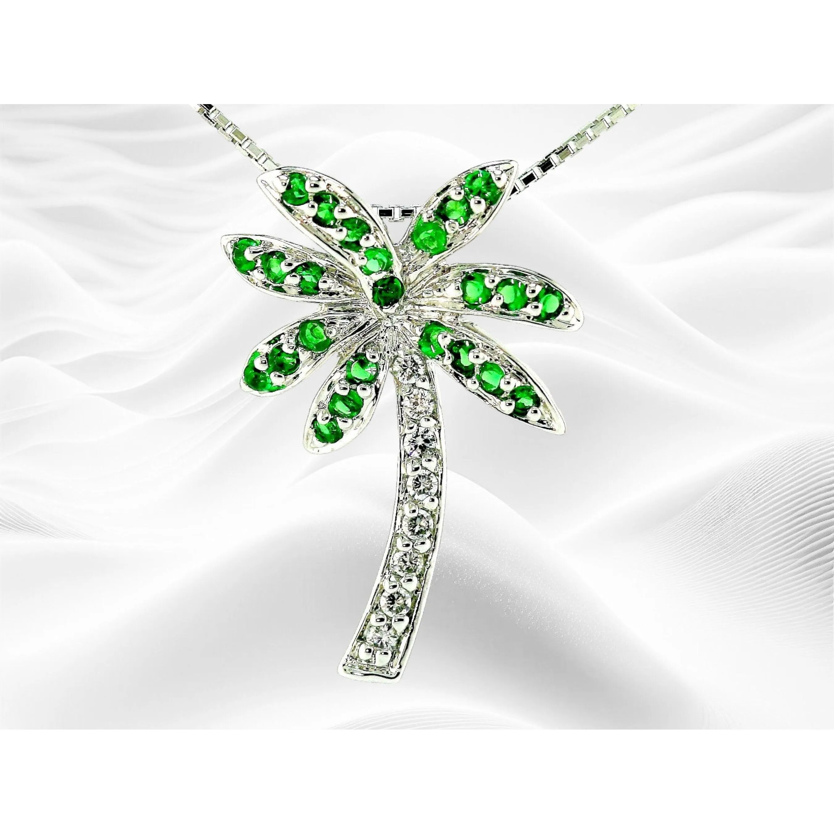 Florida Green Palm Tree Neckalce