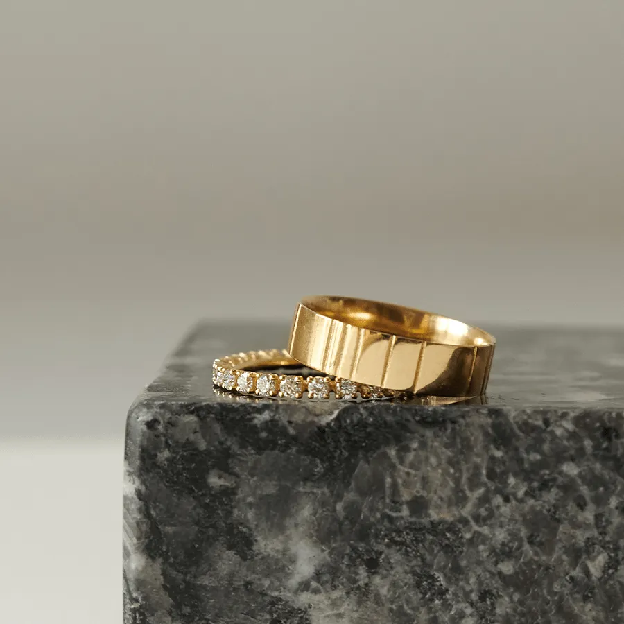 Lovelines wedding ring