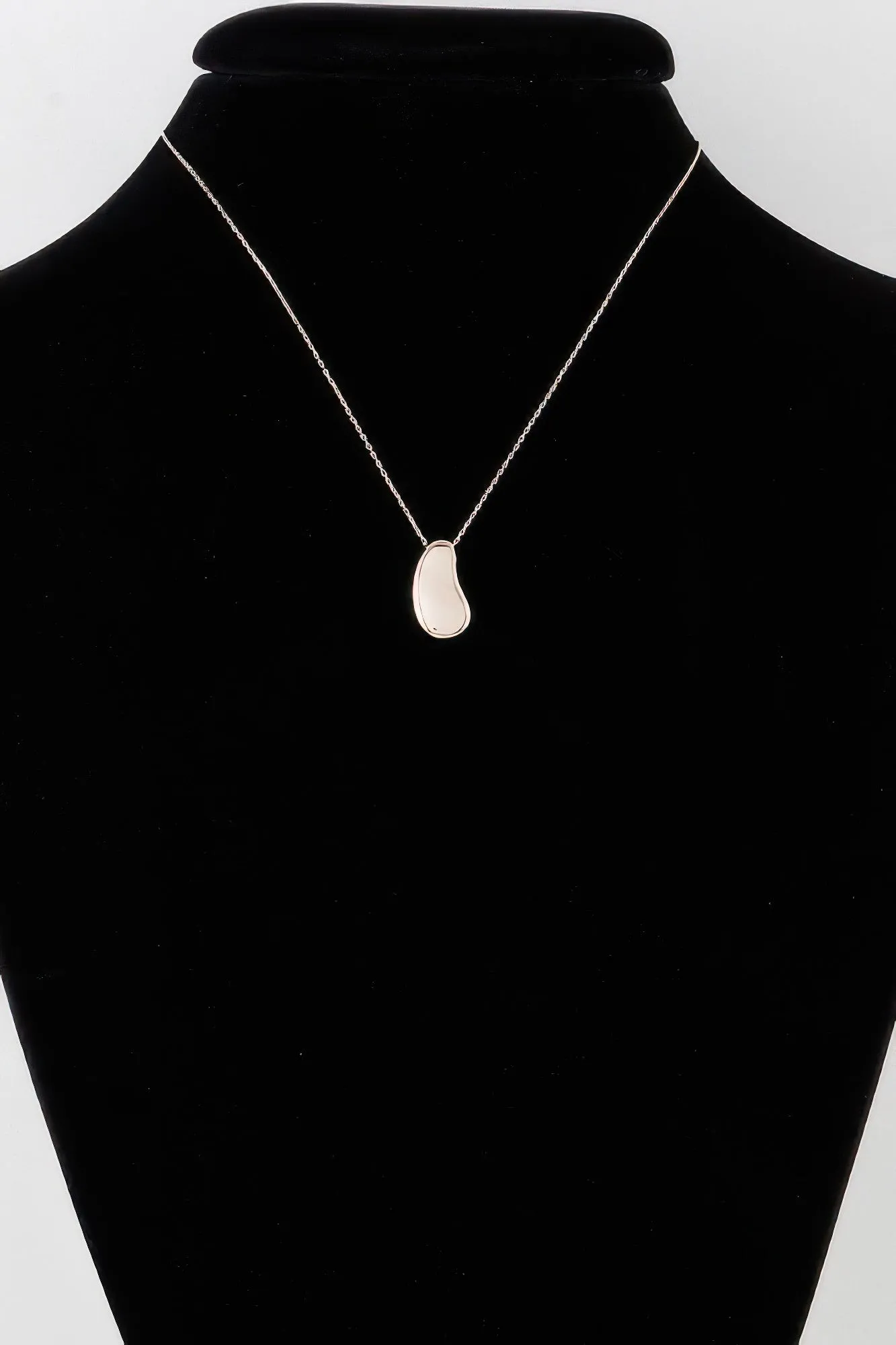 Modern Teardrop Chain Necklace