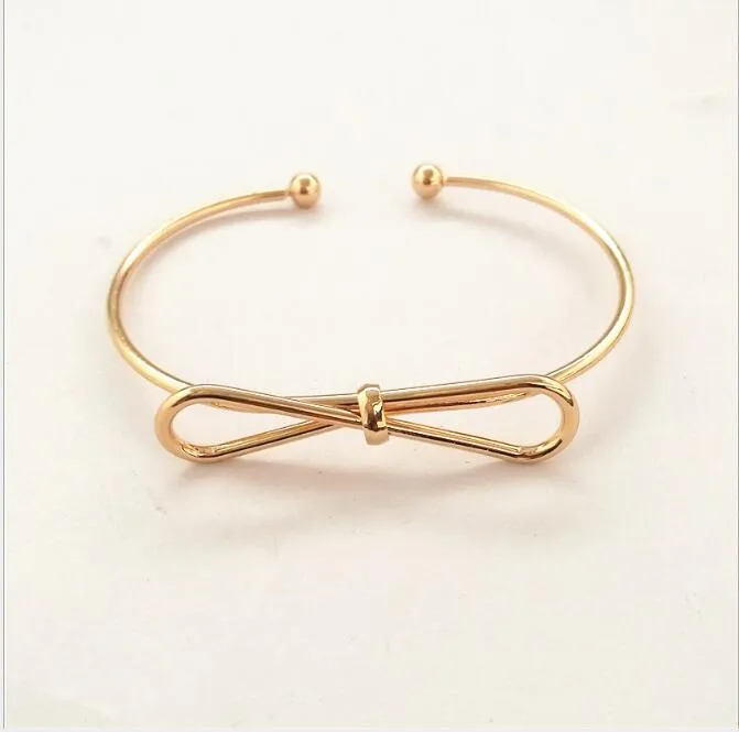 O-Type Metal Openwork Knot Bracelet