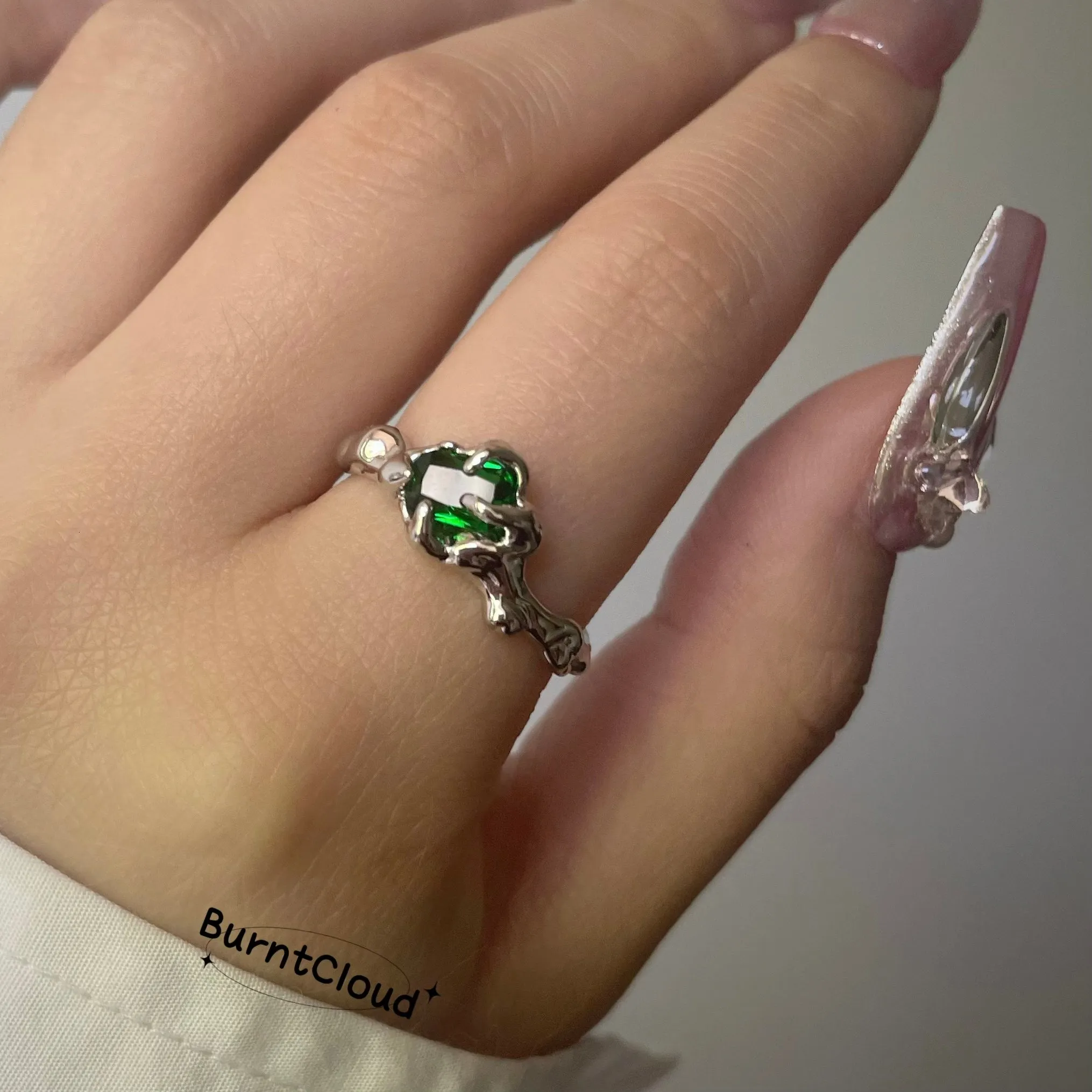 R40 Minimalist style Irregular Four-claw Green/White/Black Zirconia Ring