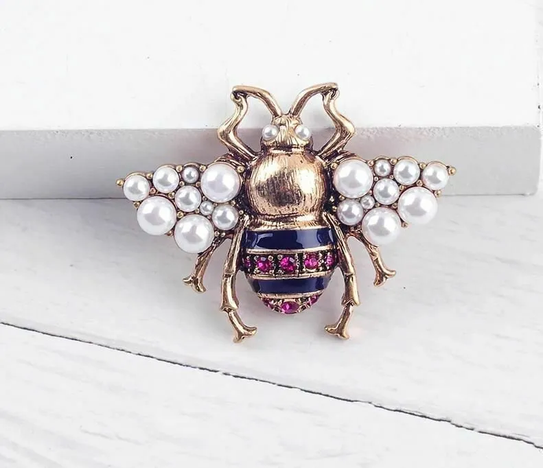 Stunning vintage look gold plated gold honey bee brooch suit coat broach pin z7p